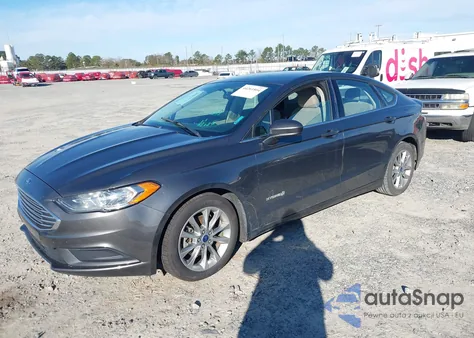 2017 Ford Fusion Hybrid Se z USA, uszkodzony, nr VIN 3FA6P0LU0HR344353